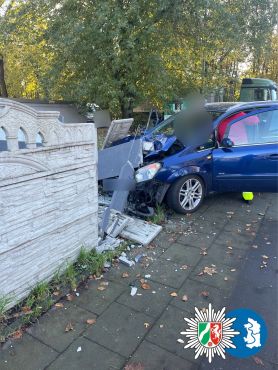 Marxloh: Unfall zwischen zwei Autos – mehrere Verletzte: Zeugensuche 